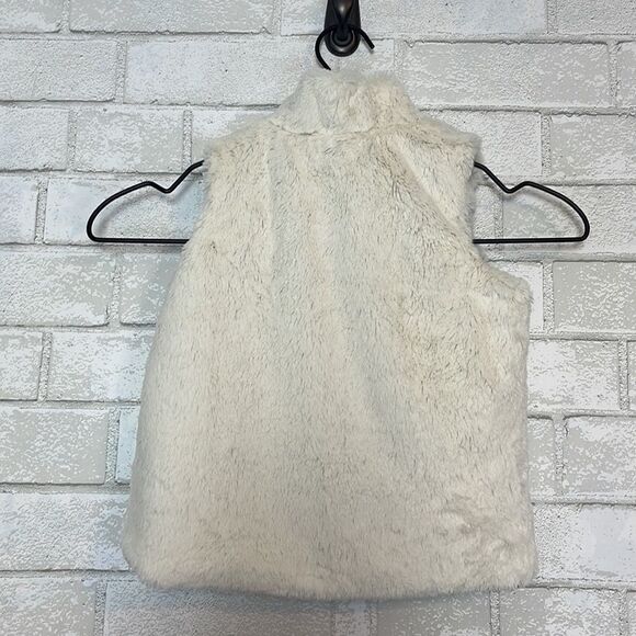 Hanna Andersson Girls Faux Fur Vest 90 3 - Picture 3 of 4